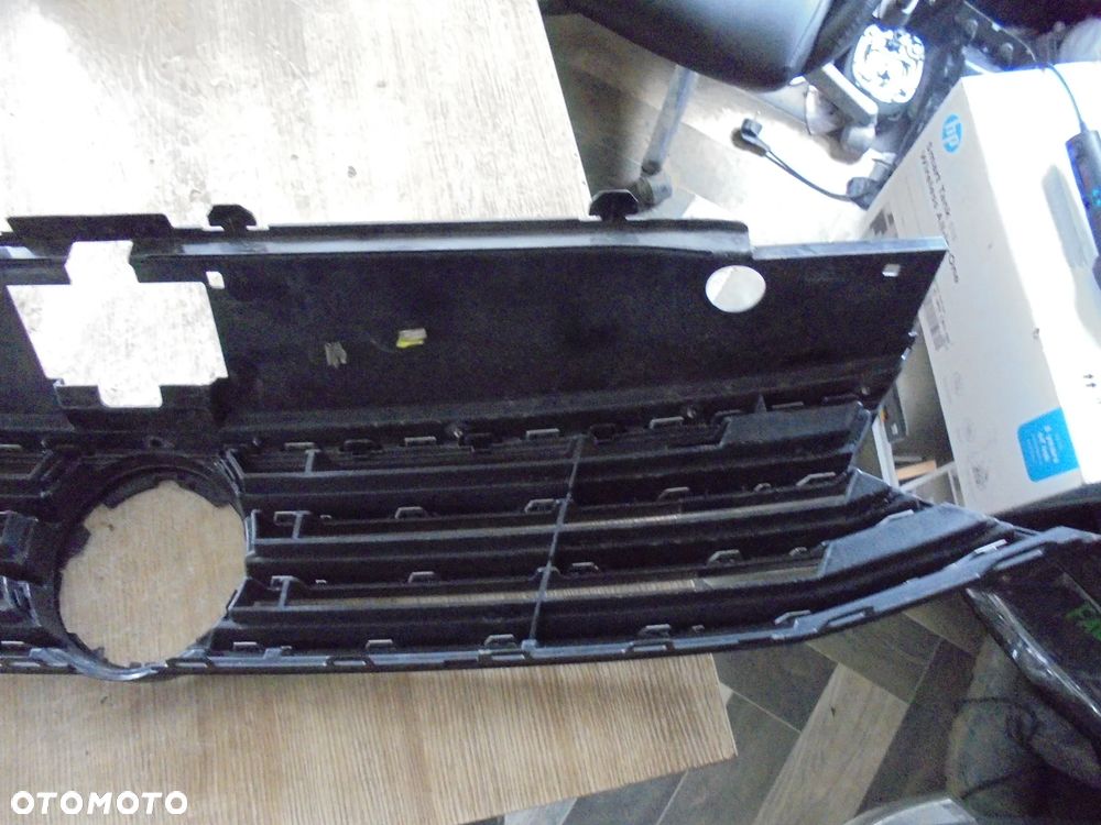 VOLKSWAGEN PASSAT B8 GRILL ATRAPA - 6