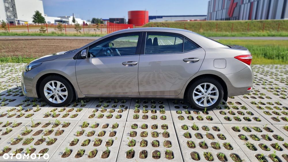 Toyota Corolla 1.6 Premium - 6