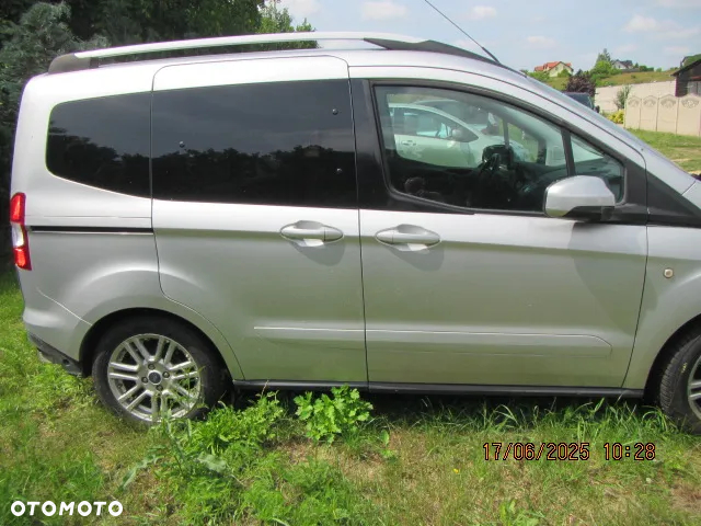 Ford Tourneo Courier - 2