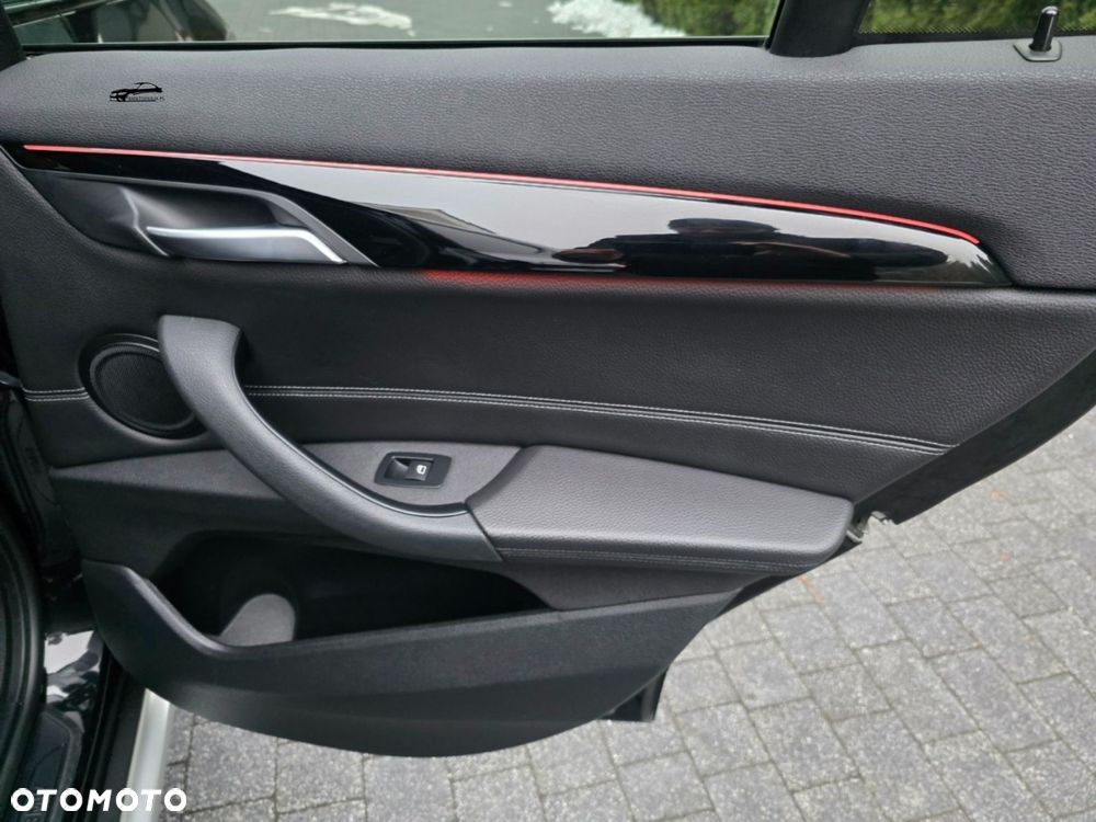 BMW X1 sDrive20i GPF xLine - 40