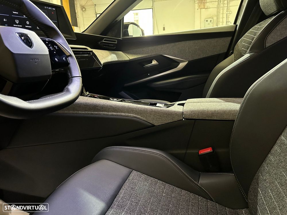 Peugeot 3008 1.2 Hybrid Allure e-DCS6 - 41