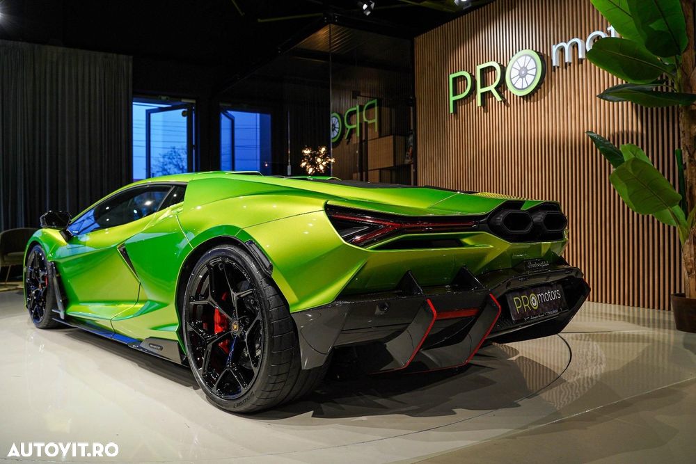 Lamborghini Revuelto - 13