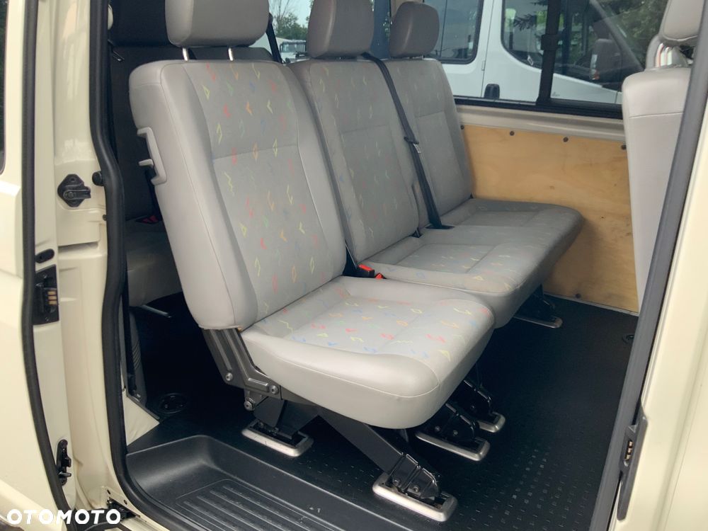 Volkswagen Transporter - 14