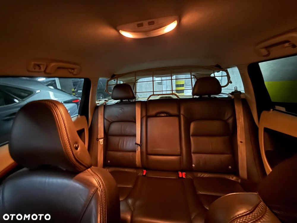 Volvo XC 70 D5 AWD Summum - 8