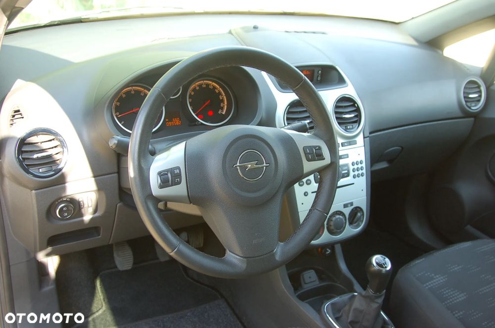 Opel Corsa 1.4 16V Energy - 7