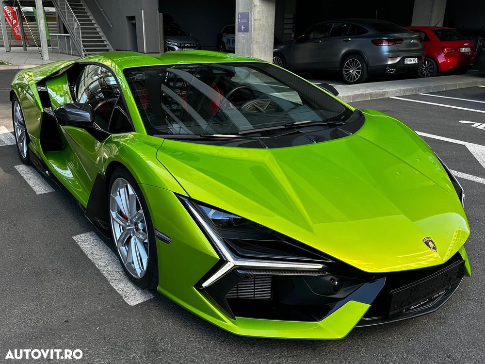 Lamborghini Revuelto - 17