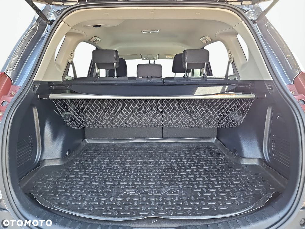 Toyota RAV4 2.0 D-4D Premium - 32