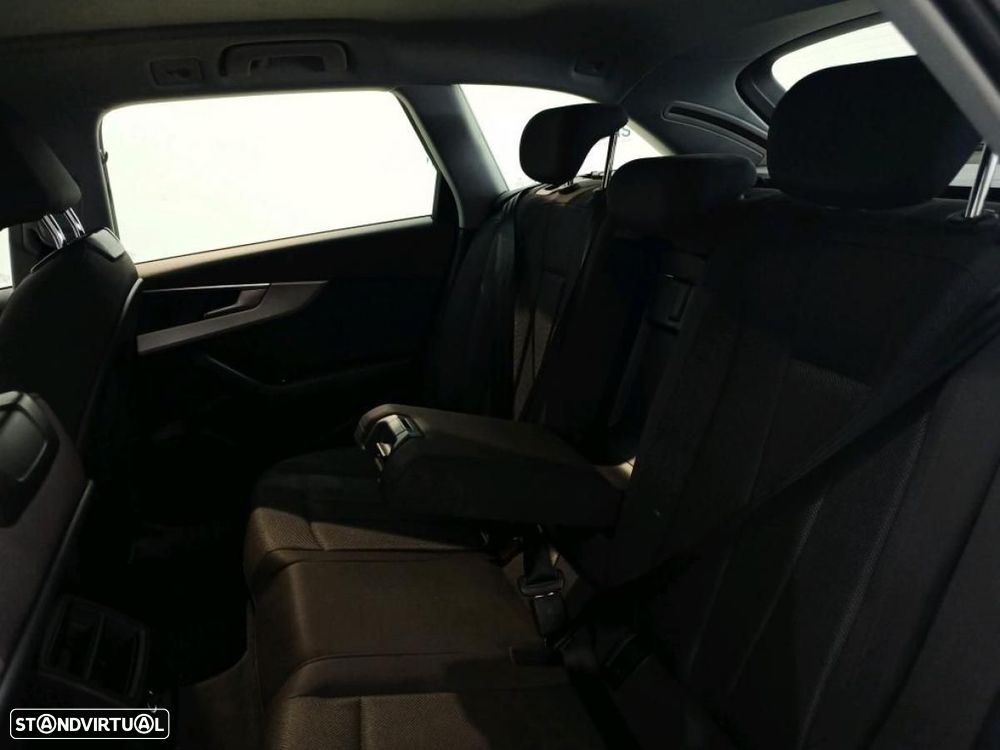 Audi A4 Avant 35 TDI S line S tronic - 3