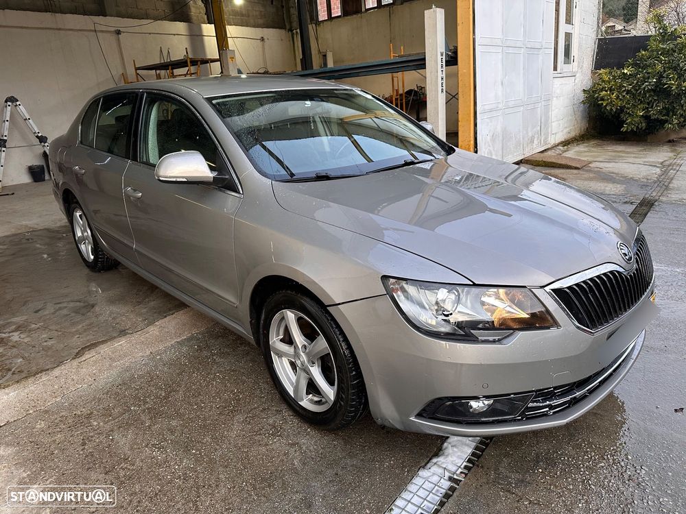Skoda Superb 2.0 TDI Green tec 4x4 DSG Elegance - 3