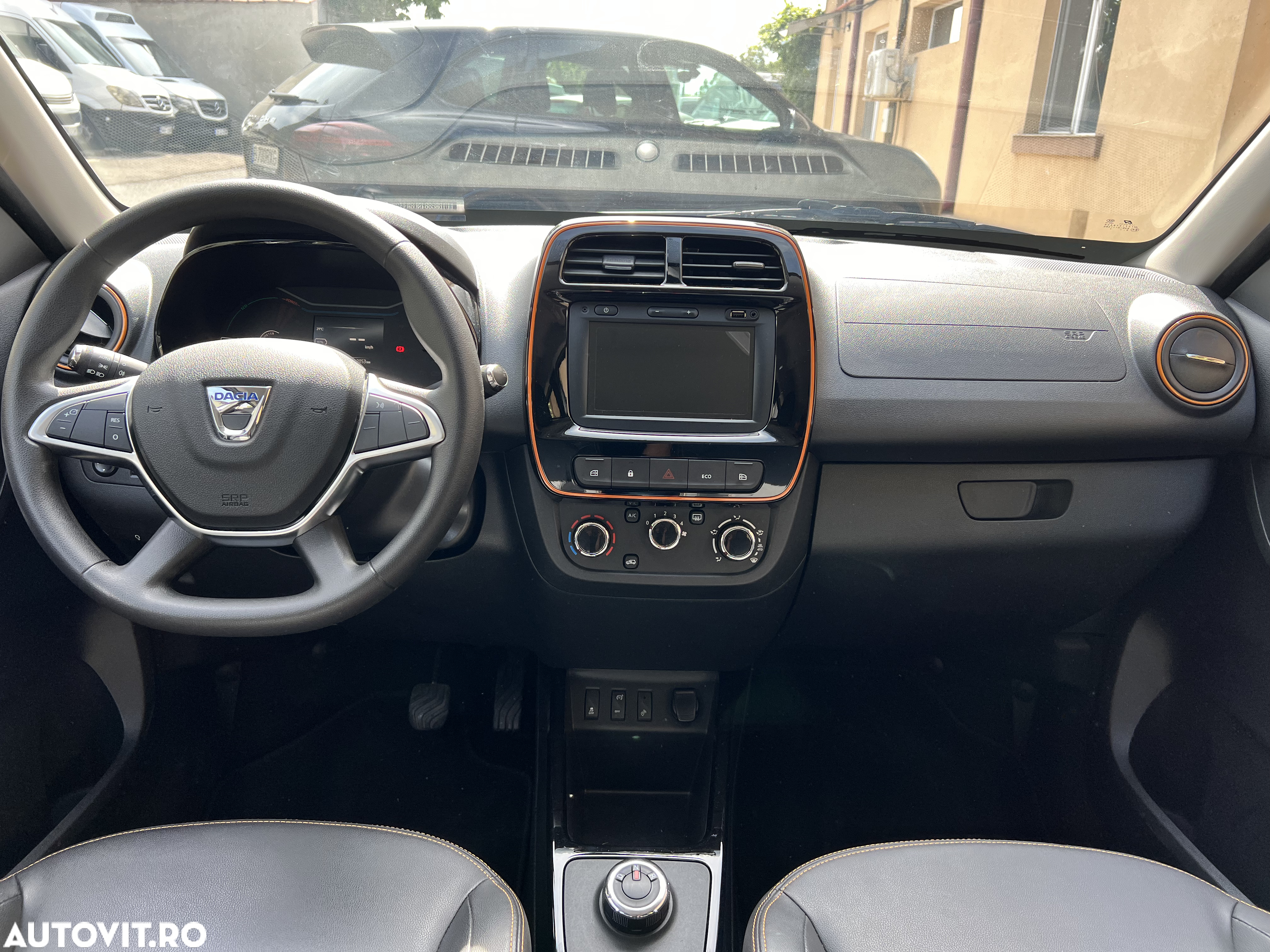 Dacia Spring - 9