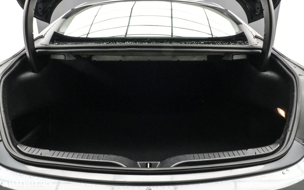 Mercedes-Benz C - 21