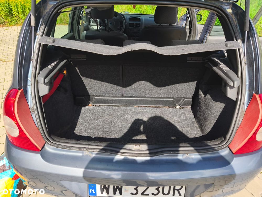 Renault Clio - 17