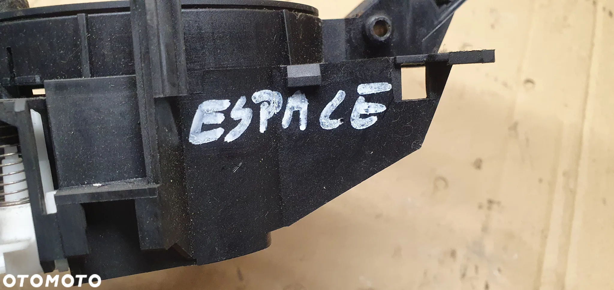 Przełącznik radia manetka Renault Espace IV 7701048916 - 7