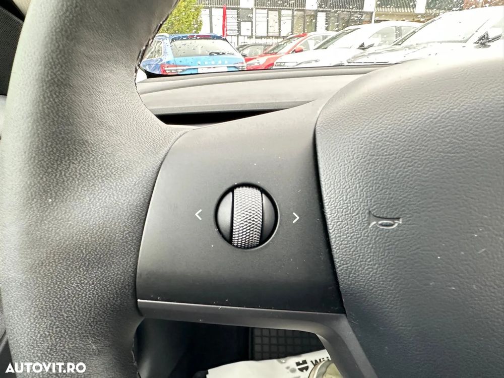 Tesla Model 3 Langstreckenbatterie Allradantrieb Dual Motor - 30