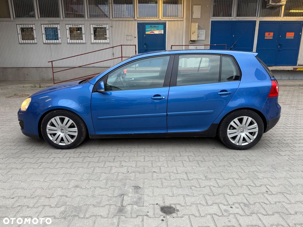Volkswagen Golf 2.0 TDI DPF GT - 3
