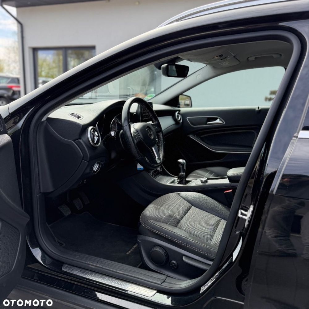 Mercedes-Benz GLA - 15