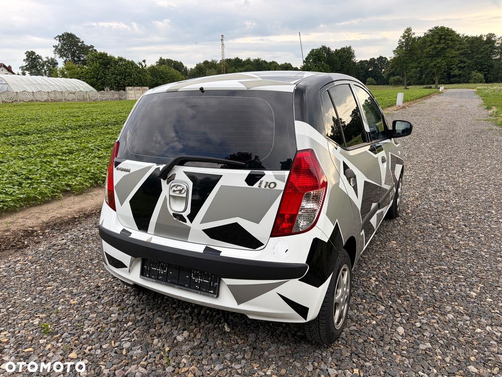 Hyundai i10 - 10