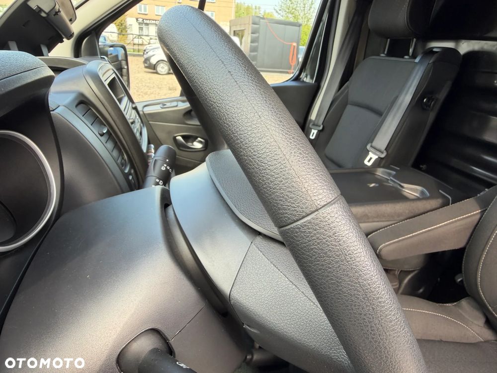 Renault TRAFIC VAN EXTRA L2H1, MAXI LONG, MOCNY SILNIK Euro 6 CI, 2.0 DCI 120KM, ROZRZĄD NA ŁAŃCUCHU, REFLEKTORY LED PURE VISION, KOLOR SPEC. CZARNY METALICZNY, DESIGN BUSINESS+ PAKIET FULL LED + PAKIET CHROM, MOBILNE BIURO, Furgon+ PEŁNA ZABUDOWA ŁADOWNI, Duża ładowność: 1168kg, Długa paka 3m, Pojemność 6,7m3 - 30