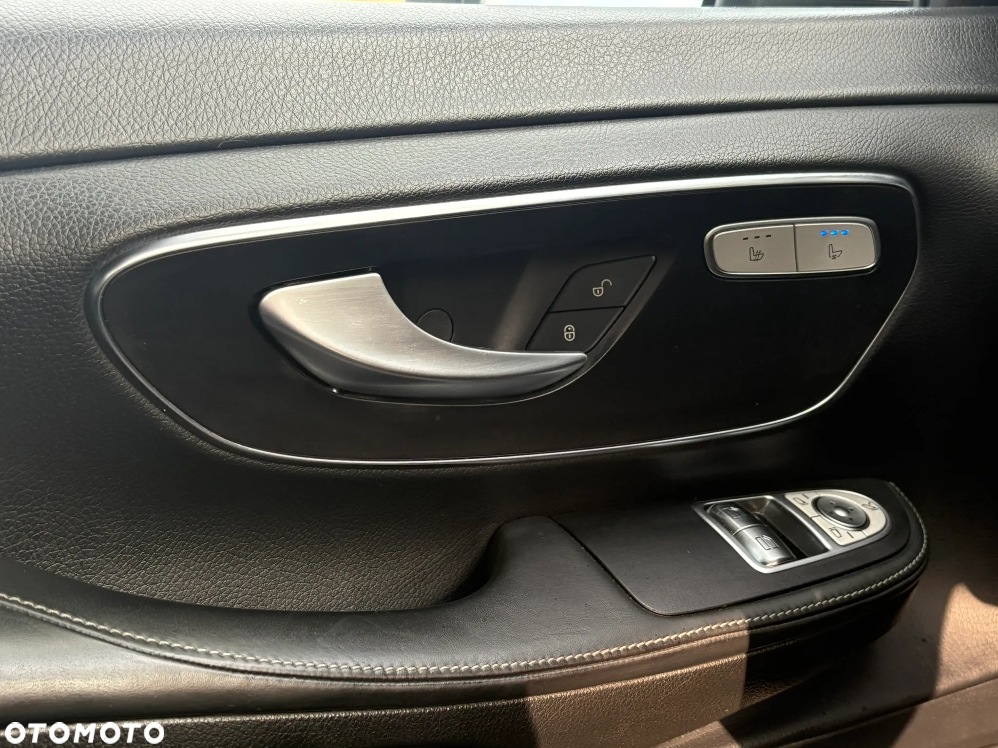 Mercedes-Benz Klasa V 300 d Exclusive 9G-Tronic (d³ugi) - 18
