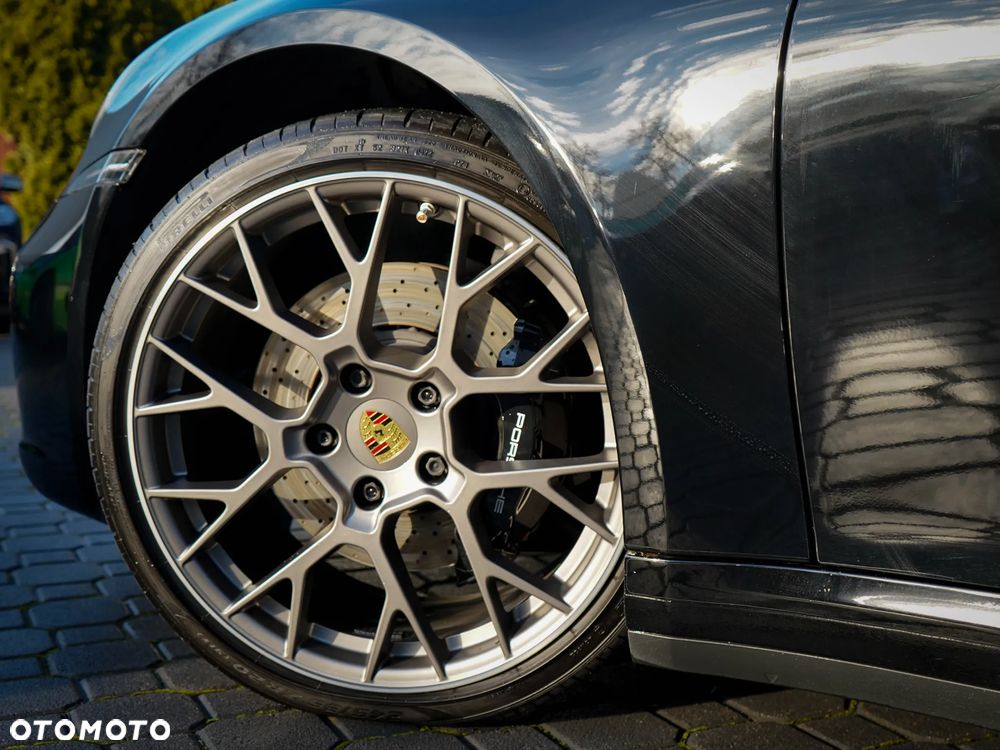 Porsche 911 Carrera 4S - 7