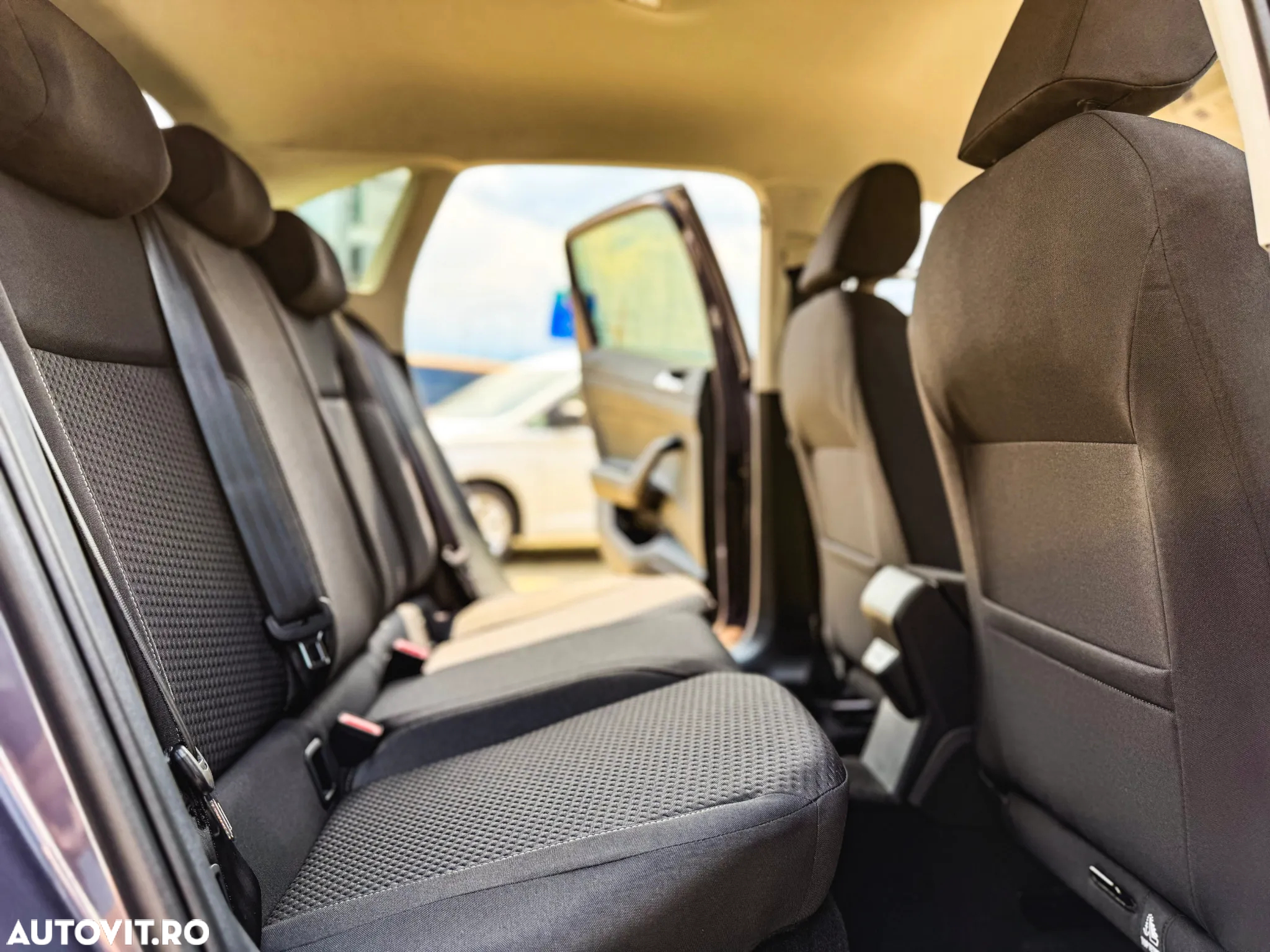 Volkswagen Taigo 1.0 TSI DSG Life - 10