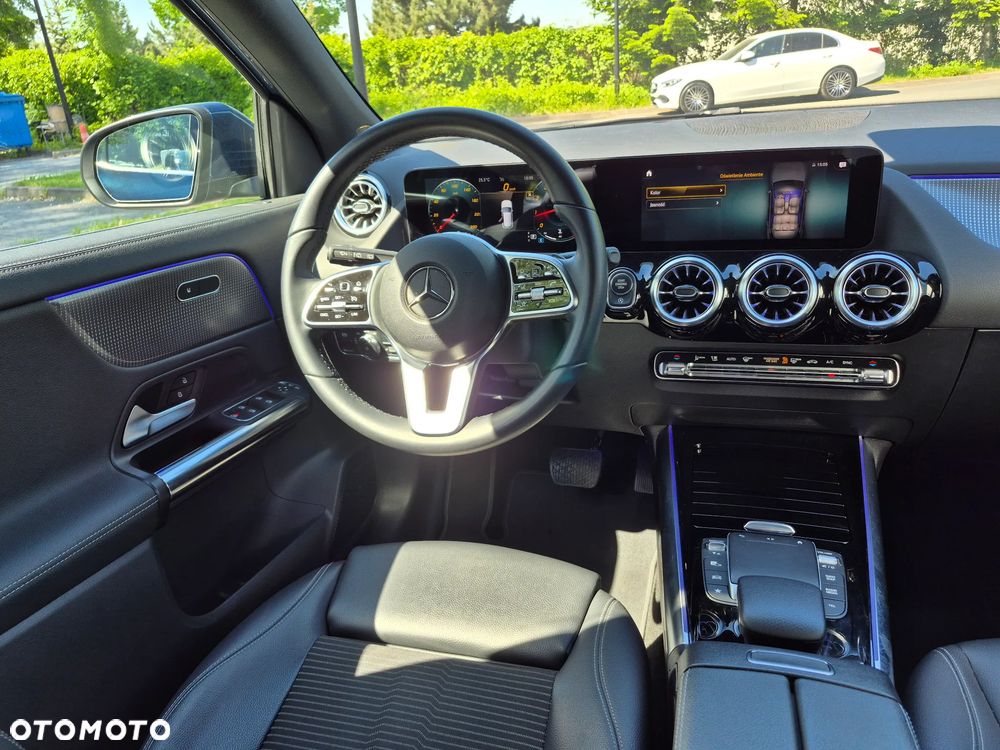 Mercedes-Benz GLA - 14