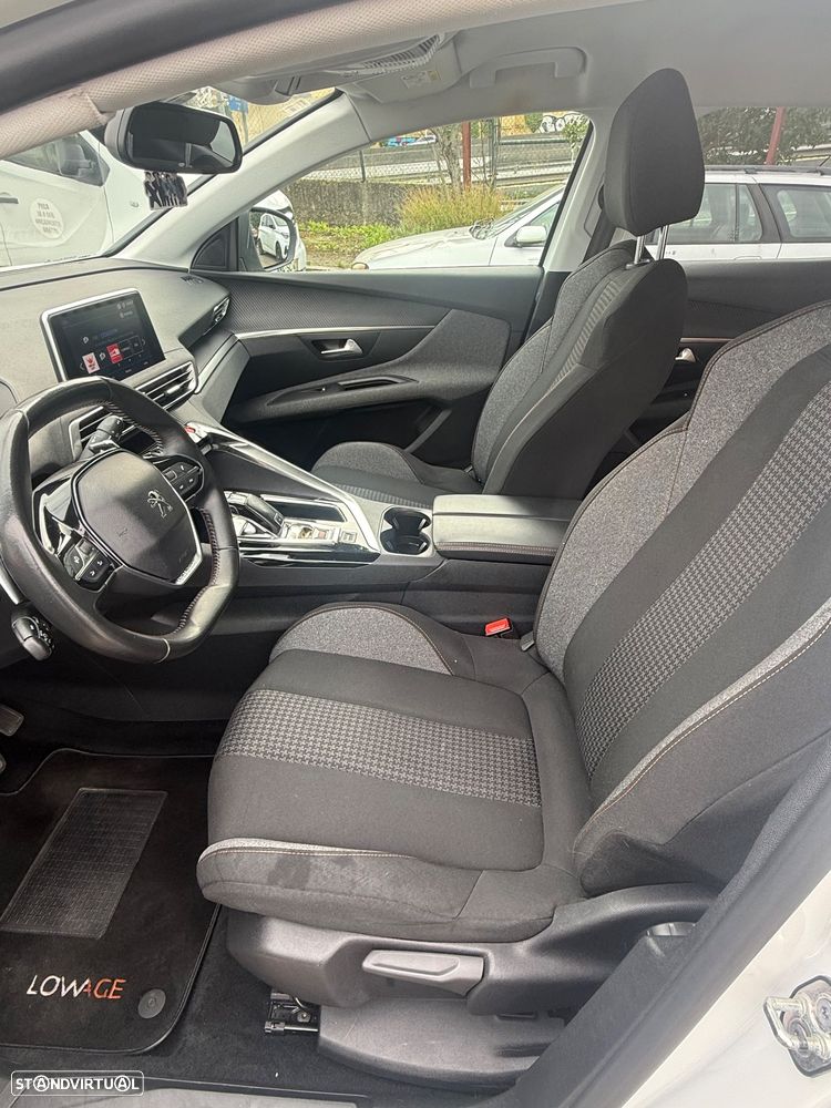 Peugeot 3008 PureTech 130 Stop & Start GPF EAT8 Active Pack - 4