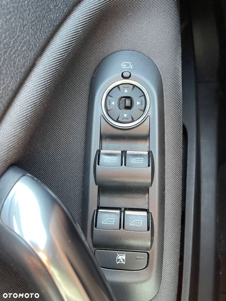 Ford Mondeo 2.0 TDCi Titanium - 25