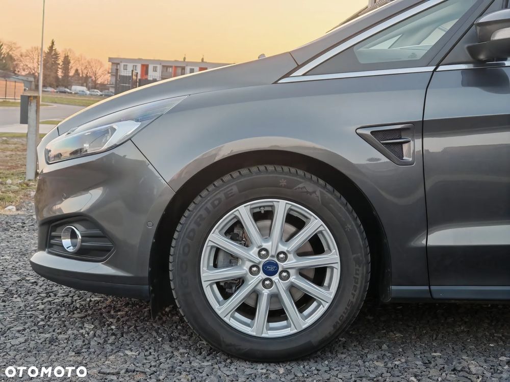 Ford S-Max 2.0 TDCi Titanium PowerShift - 6