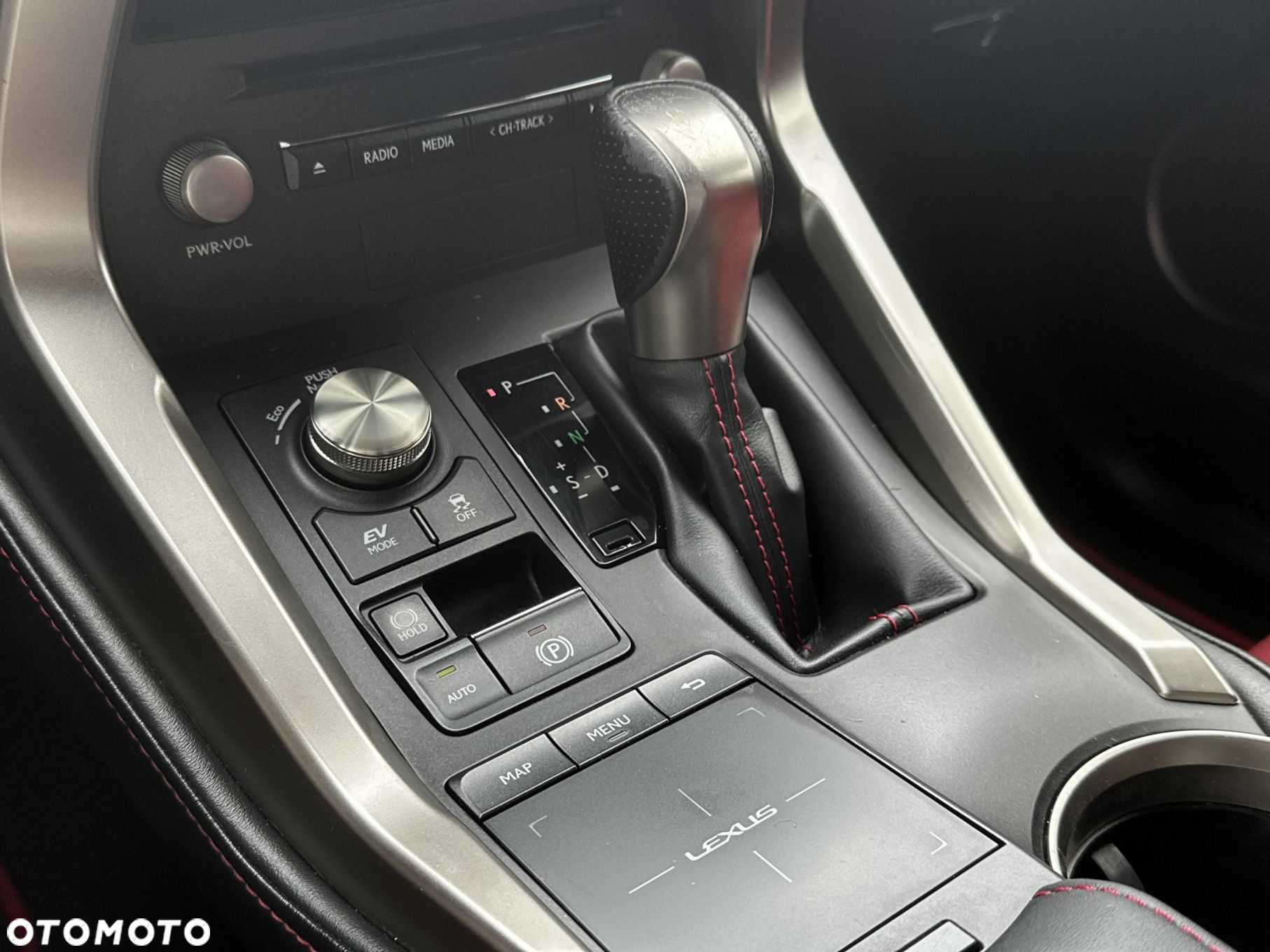 Lexus NX - 12