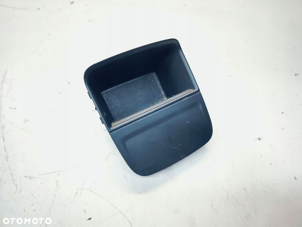 SCHOWEK PÓŁKA TUNELU TYŁ AUDI A3 8V 8V0864981 - 2