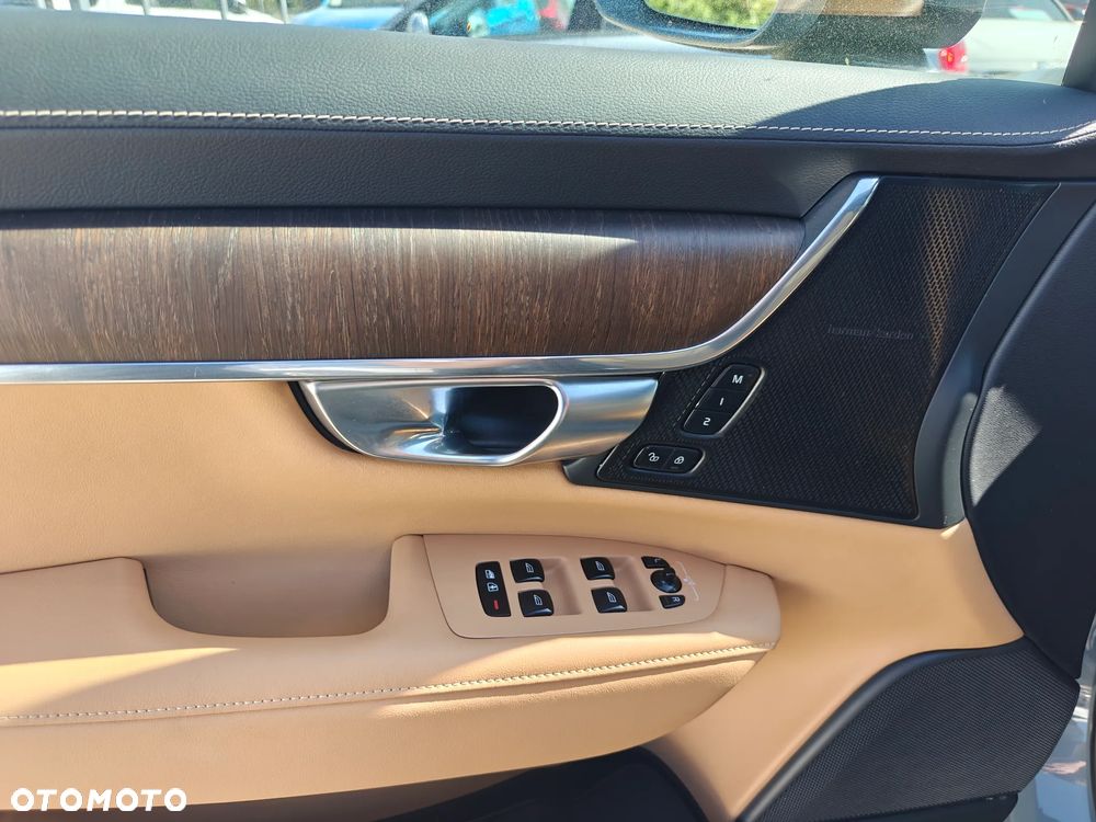 Volvo V90 Cross Country T6 AWD - 17