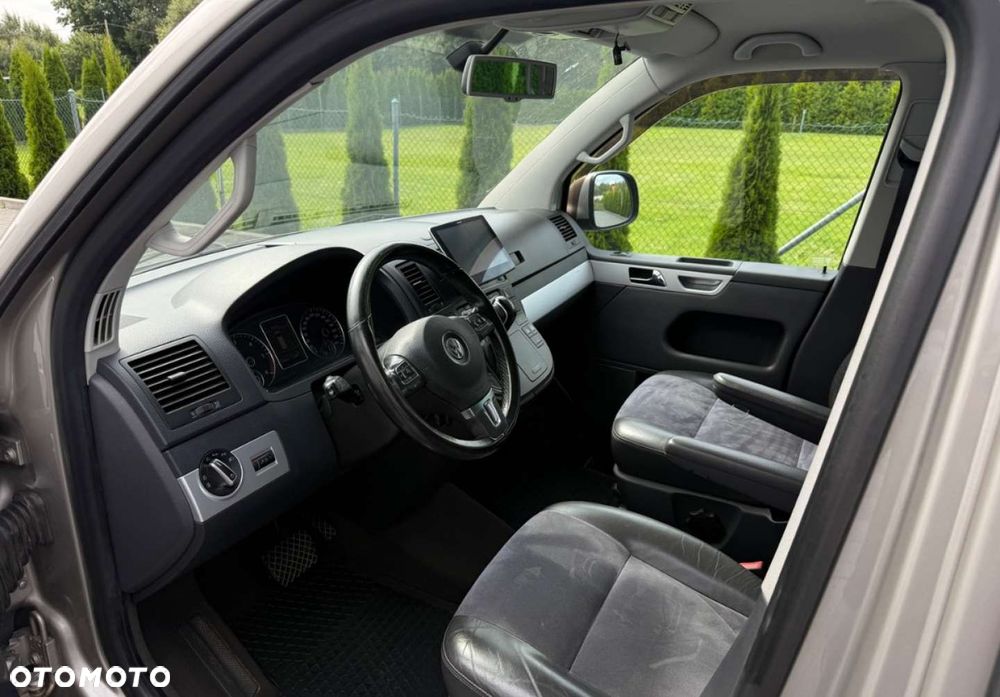 Volkswagen Multivan - 15
