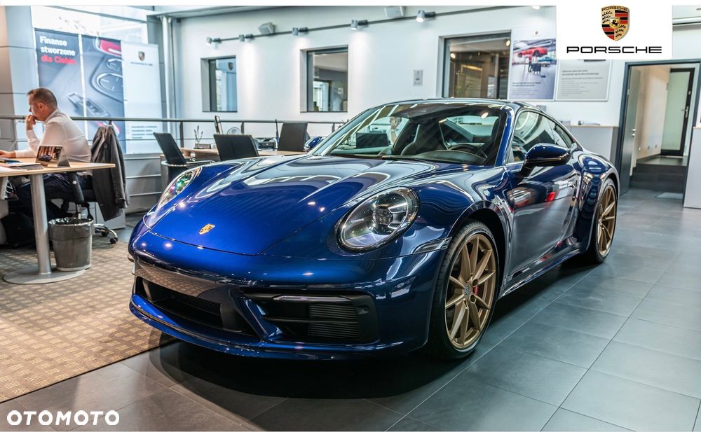 Porsche 911 Carrera 4S - 1
