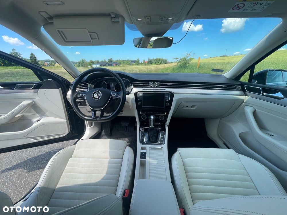 Volkswagen Passat - 3