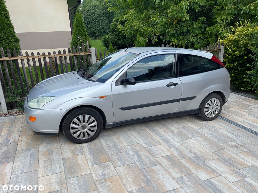 Ford Focus 1.6 Trend - 26