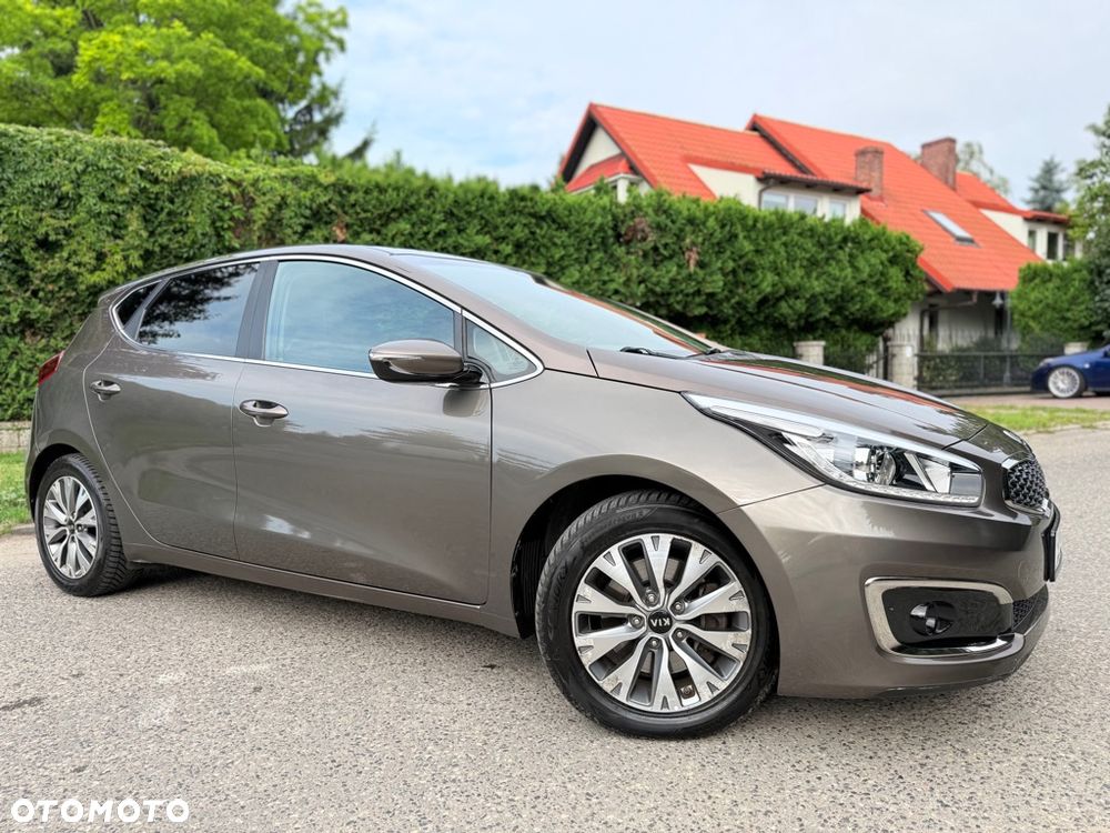 Kia Ceed 1.4 CVVT Dream Team Edition - 11