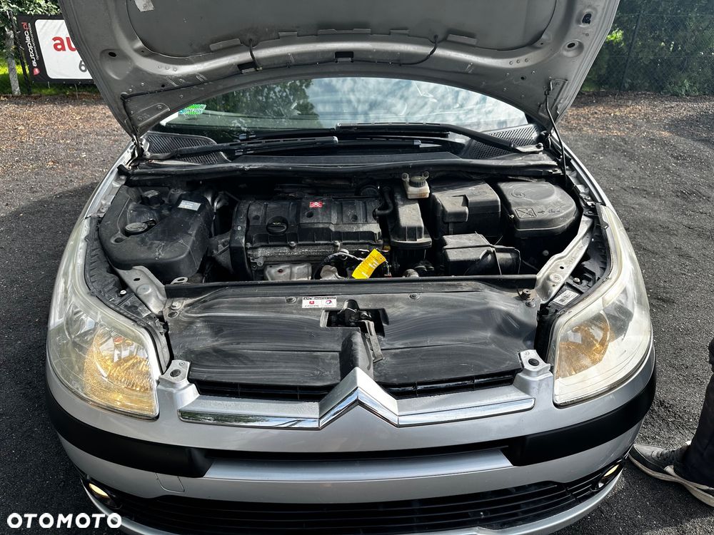 Citroën C4 1.6 16V Confort - 21