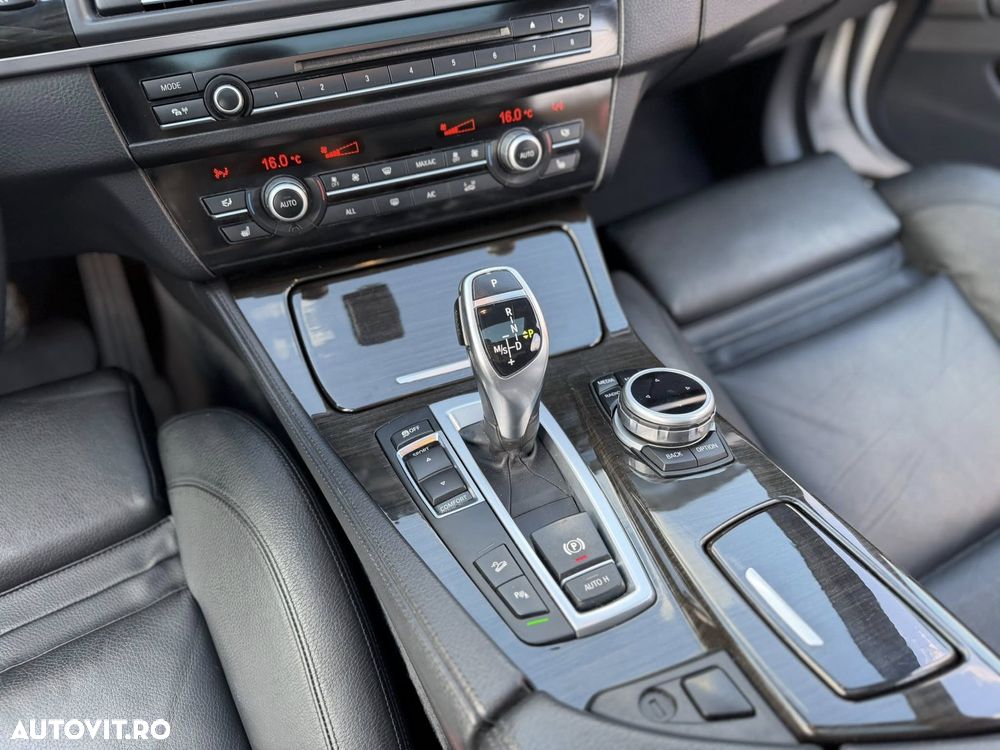 BMW Seria 5 525d xDrive Sport-Aut. Luxury Line - 23