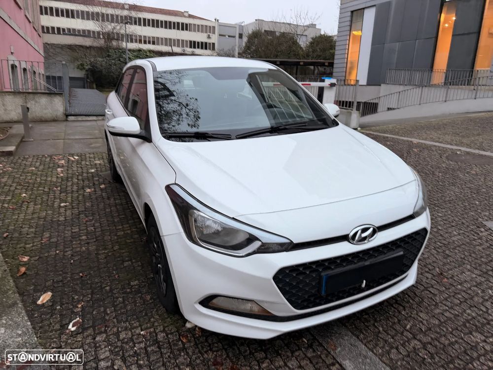 Hyundai i20 1.1 CRDi LED - 8