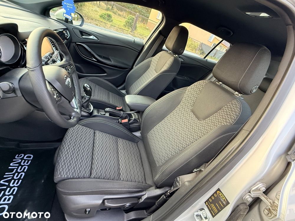 Opel Astra 1.4 T Dynamic - 26