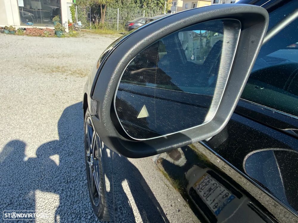 Mercedes-Benz A 250 e 8G-DCT AMG Line - 8