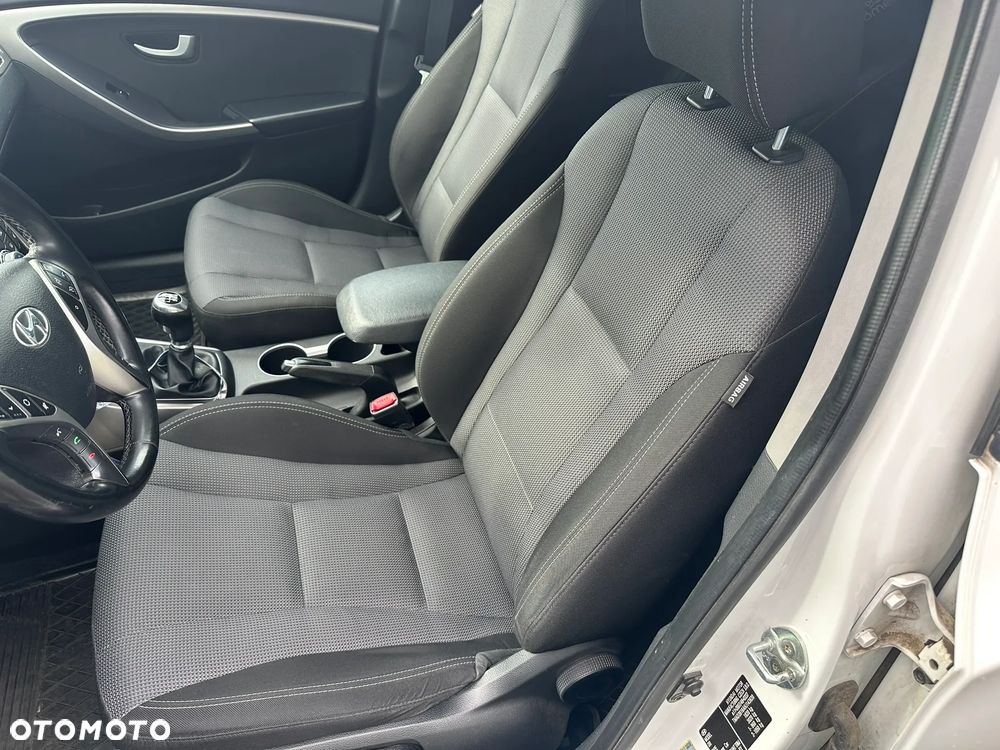 Hyundai i30 1.4 BlueDrive Classic - 19