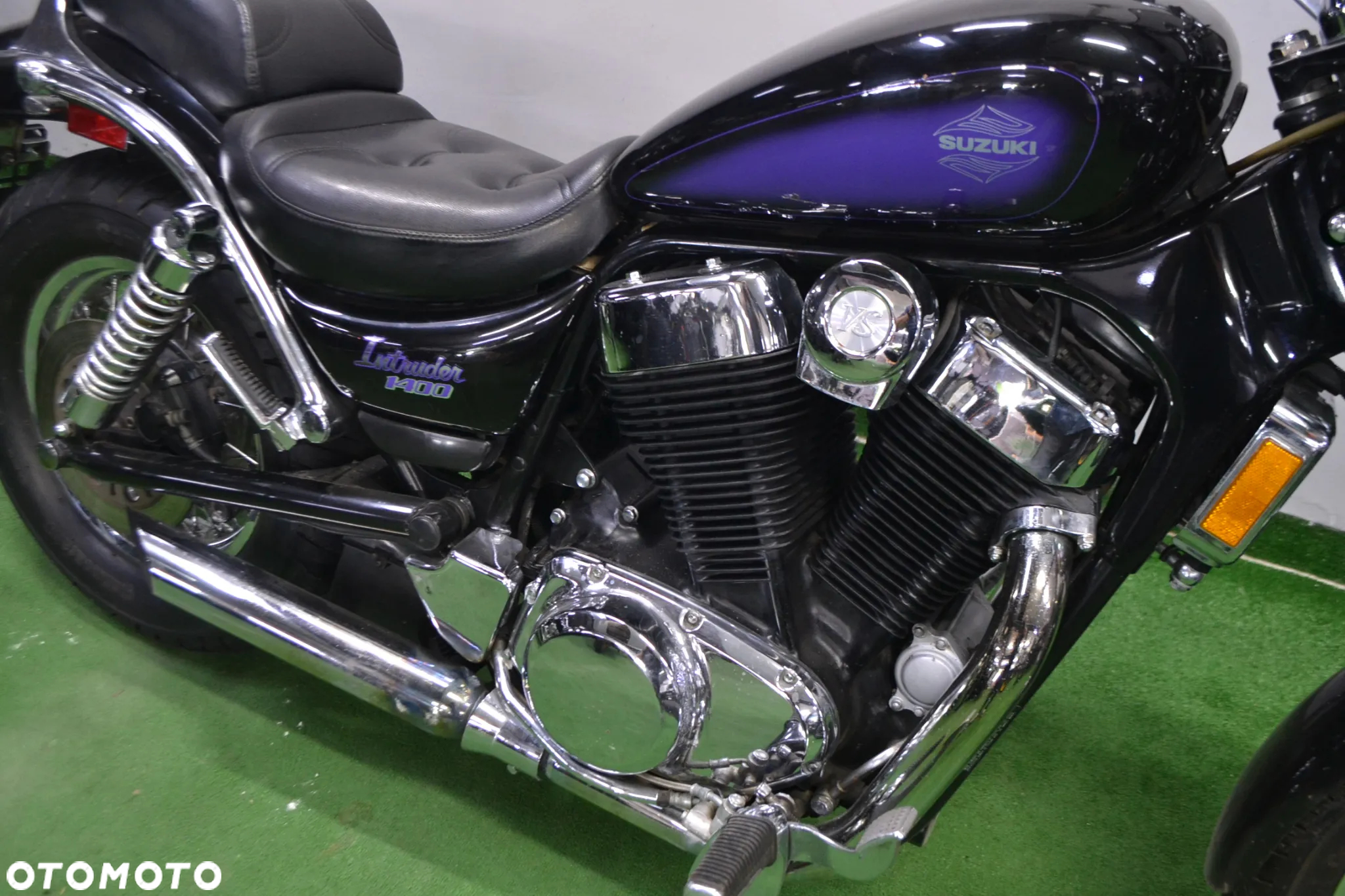 Suzuki Intruder - 5