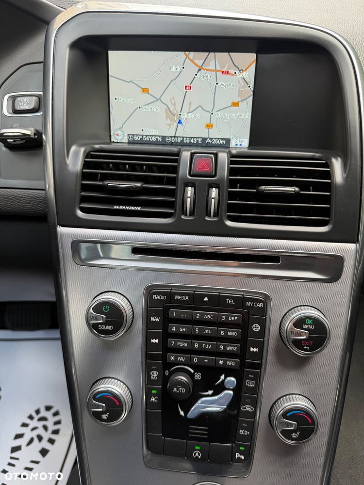Volvo XC 60 D3 Geartronic Momentum - 14