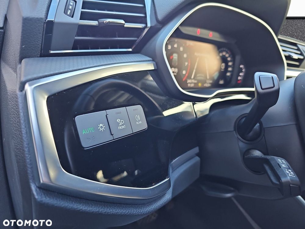 Audi Q3 Sportback - 11