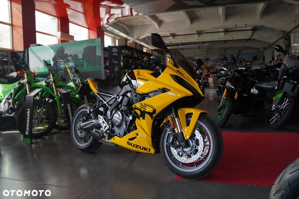 Suzuki GSX - 2