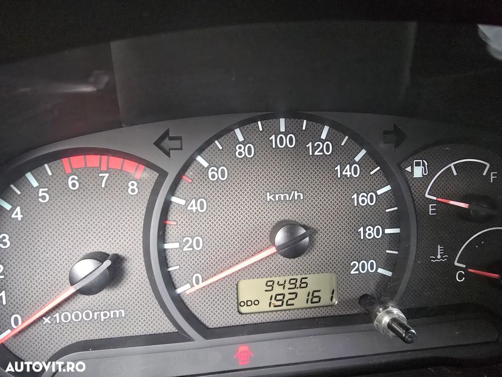 Hyundai Accent 1.3i - 6