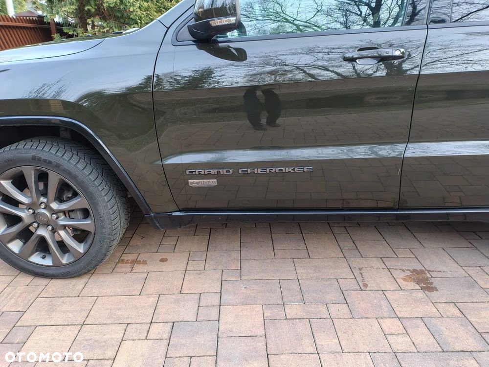 Jeep Grand Cherokee - 19