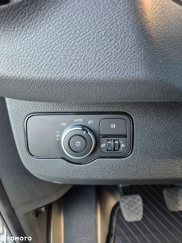 Mercedes-Benz Sprinter - 26